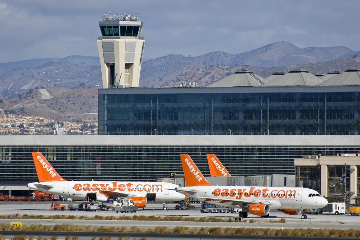 Varios aviones de EasyJet en el aeropuerto de Málaga.