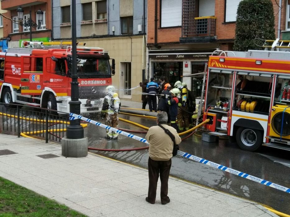 Incendio en un local de Oviedo