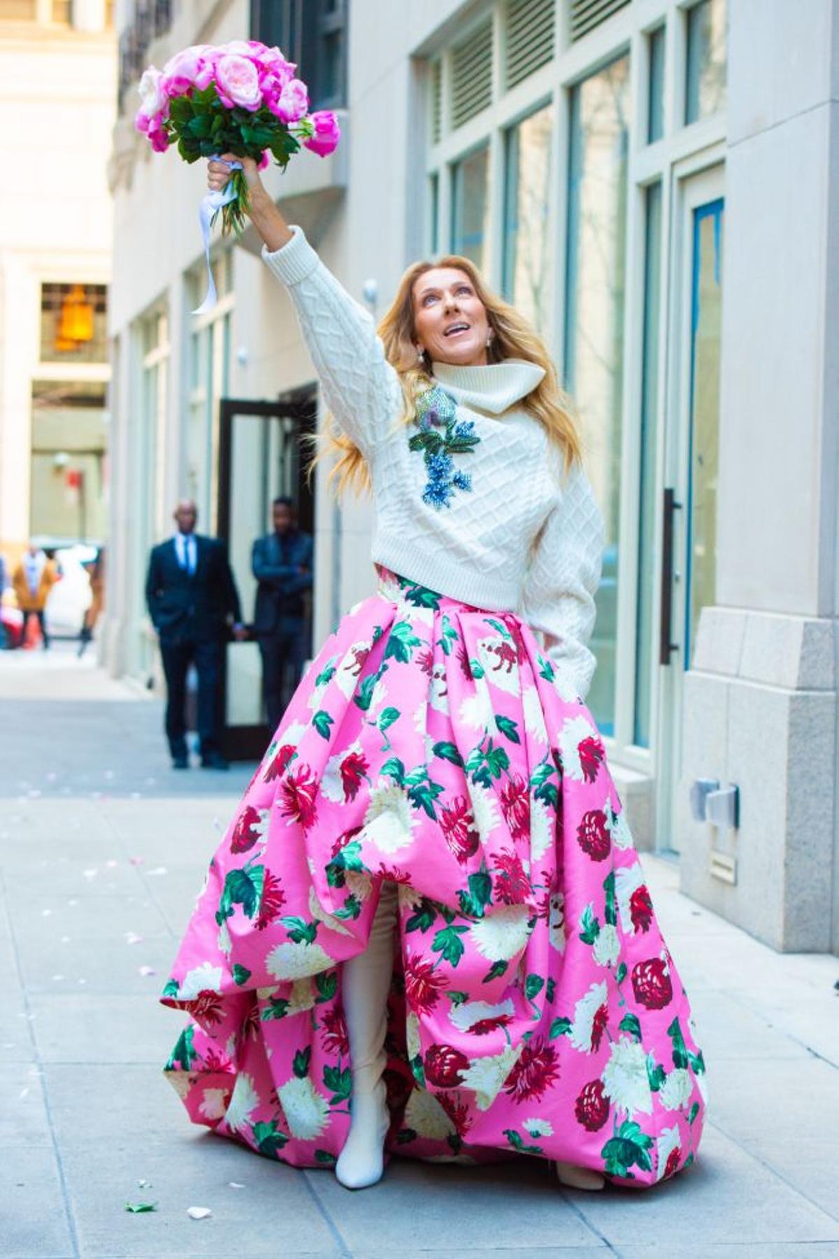 Celine Dion con un vestido a lo Carrie Bradshaw en Nueva York.