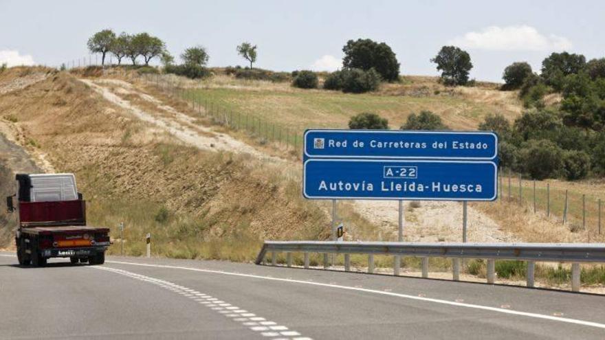 Fomento destina 1,4 millones a mejora del firme de la A-22 de Huesca a Lérida