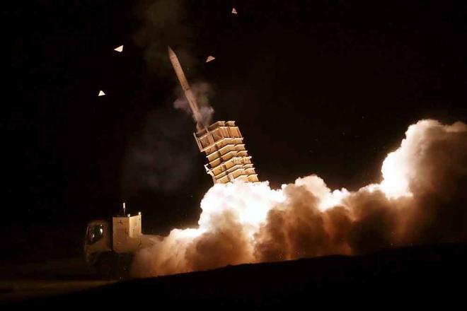 Irán anuncia ataques contra bases militares con presencia de EE. UU. en Jordania, Bahréin y Kuwait