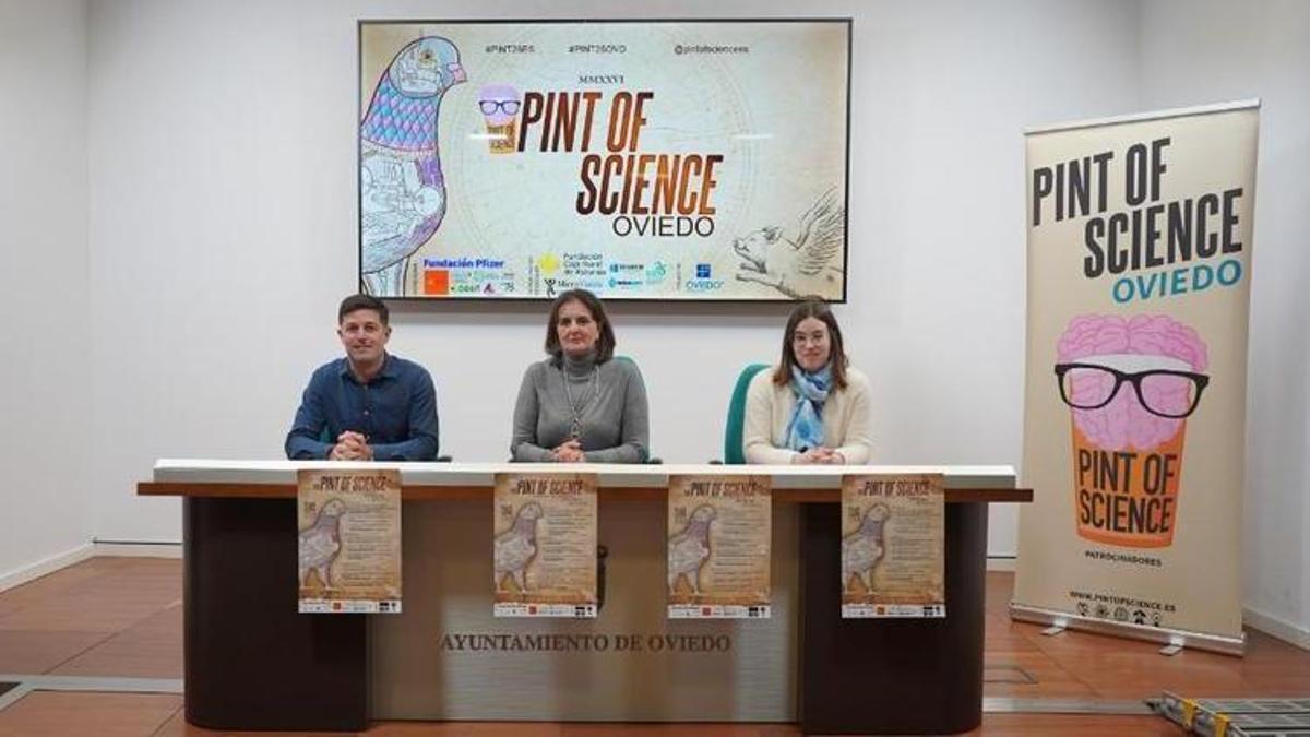 Por la izquierda; Mario Corte, María Velasco y Sara Rodríguez.