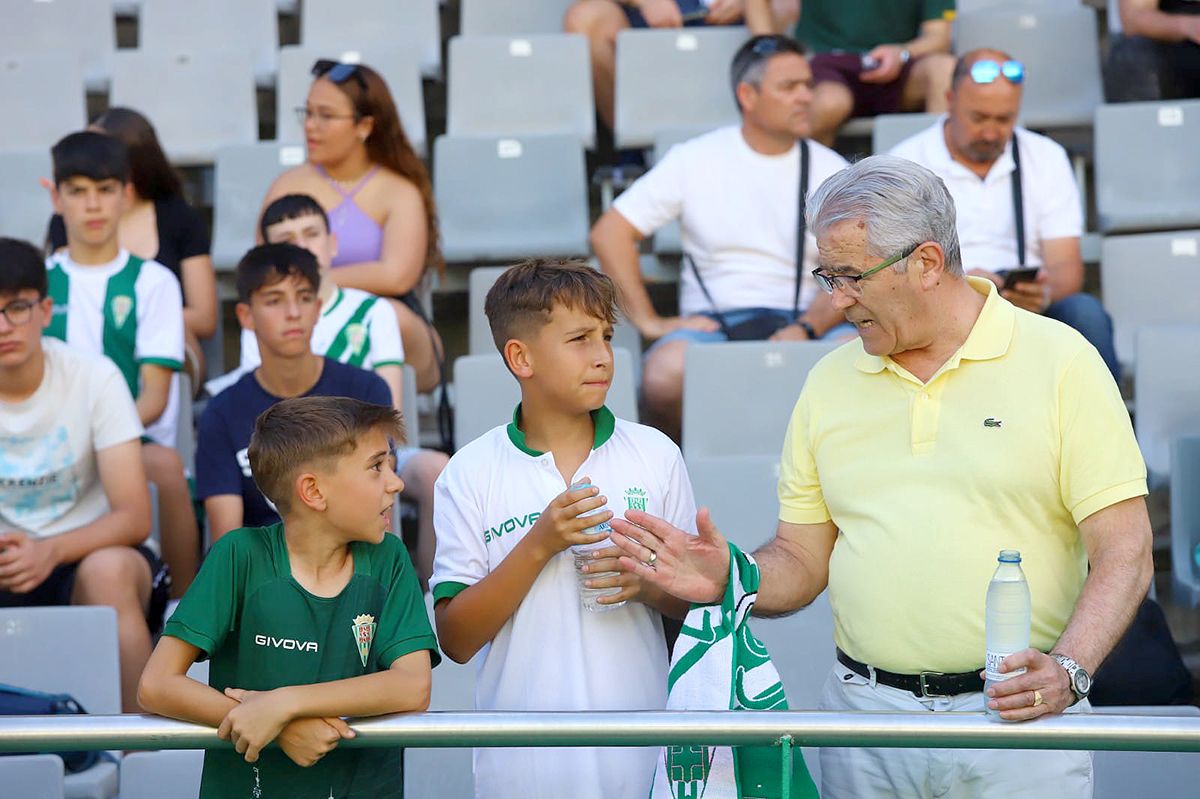 Las imágenes de la afición en el Córdoba CF - Deportivo
