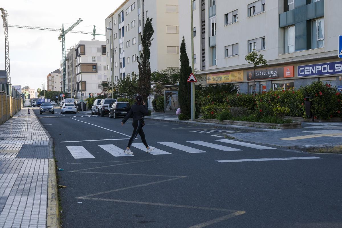 Calle de Las Torres donde ha abierto un salón de juegos.