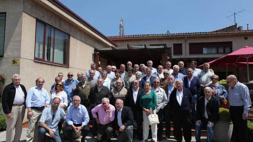 Participantes en el encuentro de pioneros del Santa Olaya.