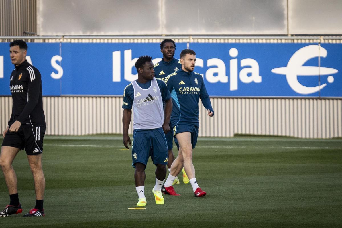 Mawuli, en un entrenamiento con el Real Zaragoza.