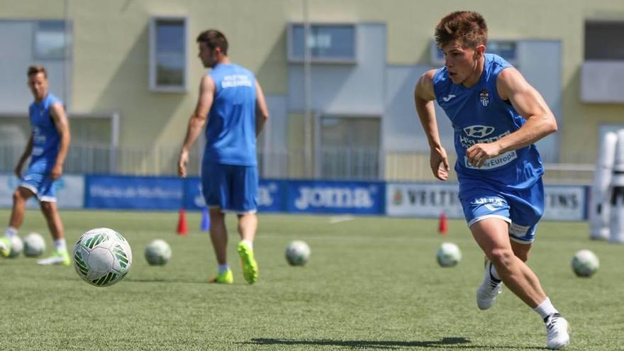 Cristeto durante el entrenamiento a puerta cerrada de ayer en Son Malferit.