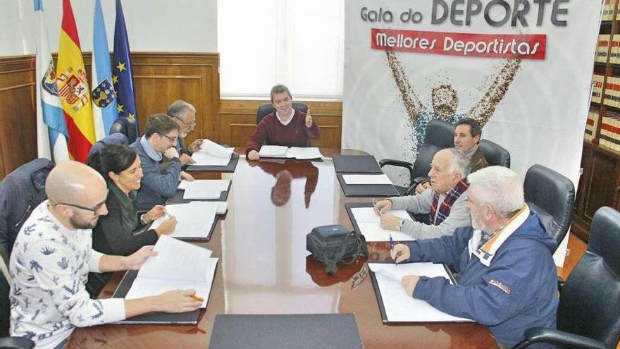 Reunión del jurado donde se decidieron los premios. // Santos Álvarez