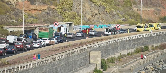 Accidente de tráfico en la GC-1 a la altura de ...