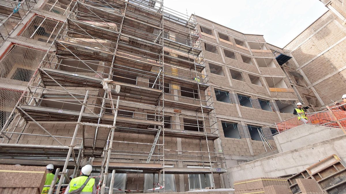 Viviendas de promoción pública en construcción en el Suroeste de Santa Cruz de Tenerife.