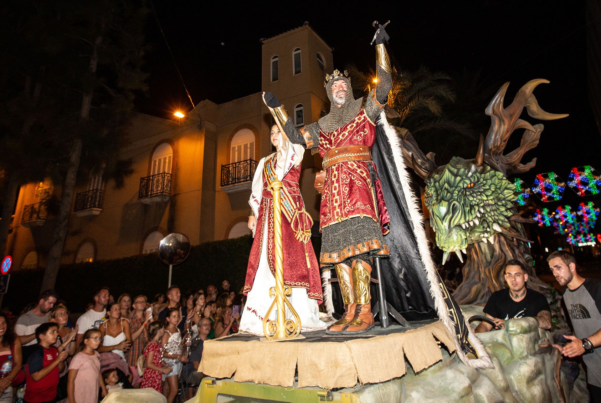 Santa Pola vibra con la entrada Cristiana y Mora