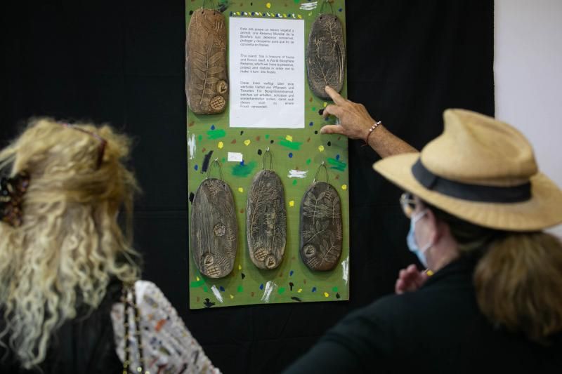 Primer día de la exposición de flores y plantas de las Fiestas de Mayo en el Recinto Ferial de Santa Cruz de Tenerife