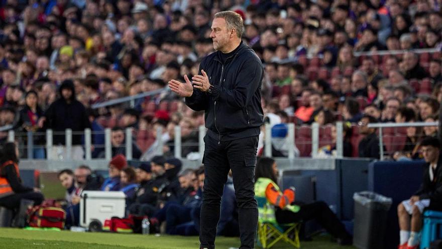 Flick, en titulares: "Les he preguntado al descanso si estaban satisfechos con la primera parte y me han dicho que no"