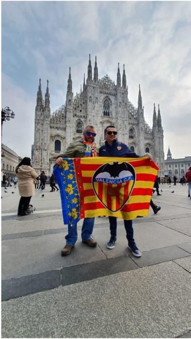 Búscate entre la afición del Valencia CF en Milán