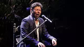 Diego del Morao y Tomatito nutren el 'Caudal' de Paco de Lucía en la inauguración de la Bienal en el Maestranza