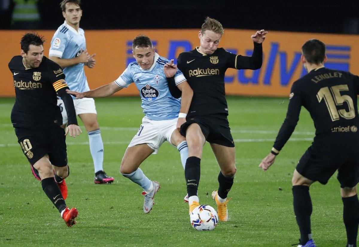 Imágenes del partido entre el Celta de Vigo y el FC Barcelona de la cuarta jornada de LaLiga Santander, disputado en el estadio de Balaídos en Vigo.