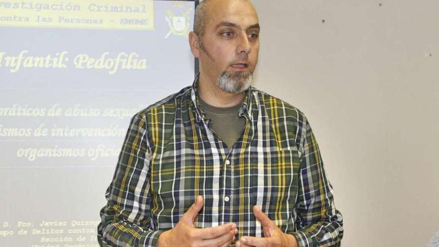 Francisco Javier Quiroga Paredes ayer en el centro asociado de la UNED en Pontevedra. // Santos Álvarez