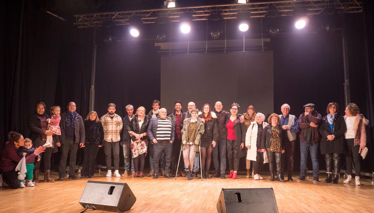 Organizadores y concursantes tras finalizar la gala.