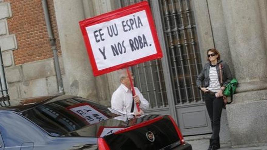 Protesta ante el embajador de EEUU en España.