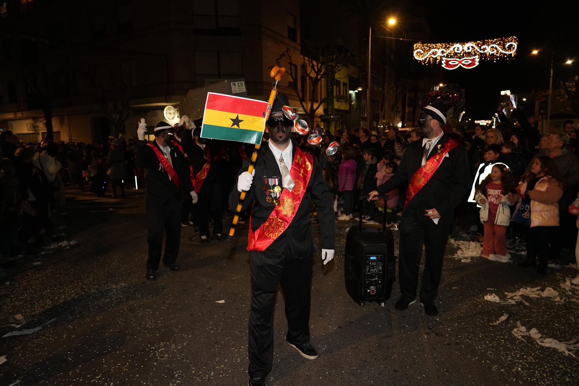 GALERÍA | El Grao de Castelló se disfraza para celebrar el Carnaval