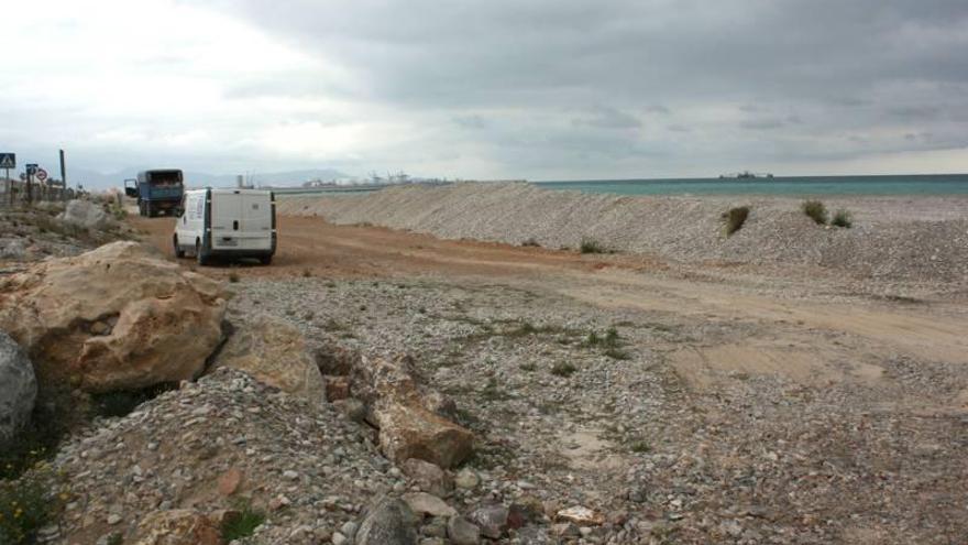 Almassora afea a Costas la calidad de los materiales utilizados en la restauración