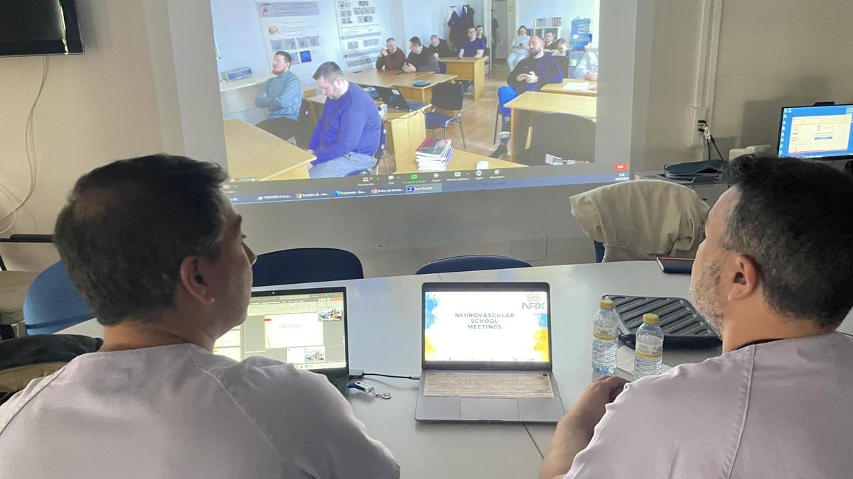 Un momento de la formación Neurorradiolofía entre Ucrania y Alicante.