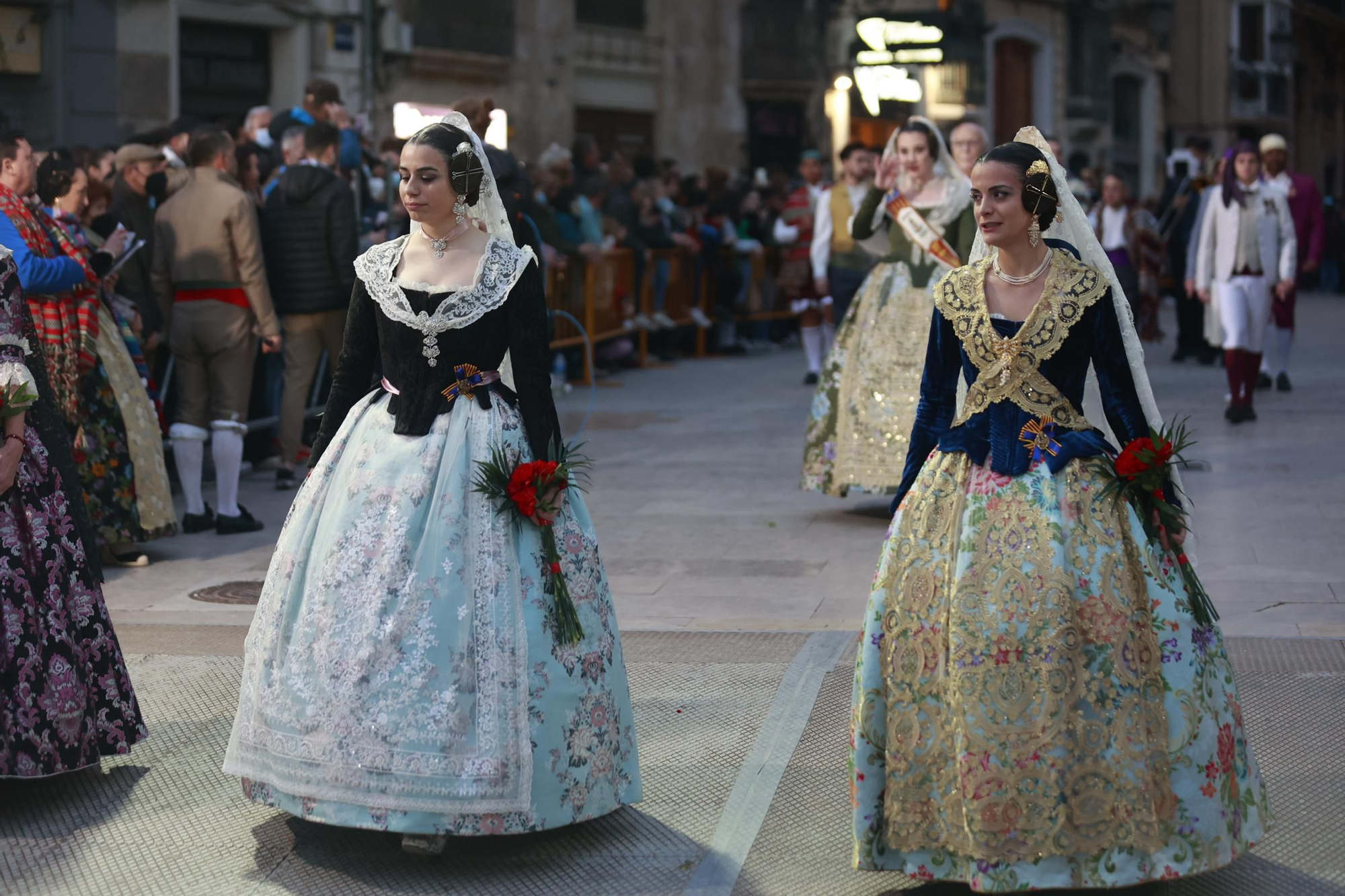 Búscate en el segundo día de ofrenda por la calle Quart (entre las 19:00 a las 20:00 horas)