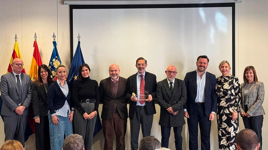 El profesor de la UMH y asesor del alcalde de Elche, Martínez-Pujalte, Premio &quot;cermi.es&quot;