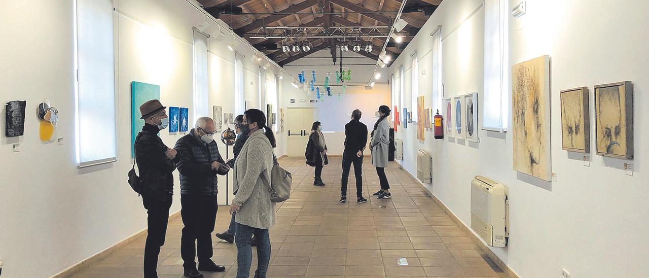 La exposición colectiva itinerante ‘Baleàrics’, en la que participan artistas de la generación de los 50 y 60.