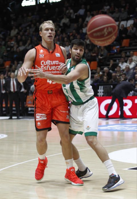 Las mejores imágenes del Valencia Basket - Betis