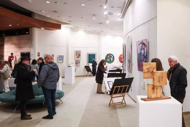 Todas las imágenes de la Fira d'Art en el Club Diario de Ibiza