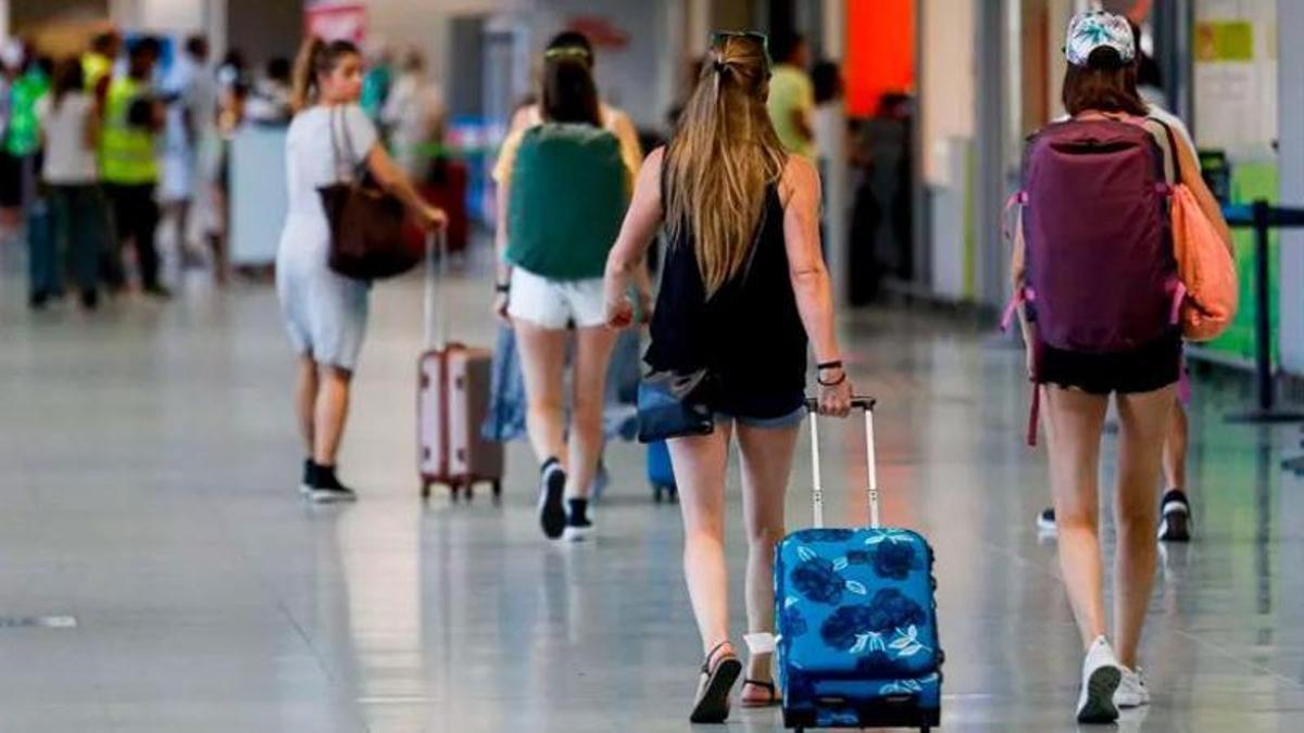 La terminal del aeropuerto de Ibiza.
