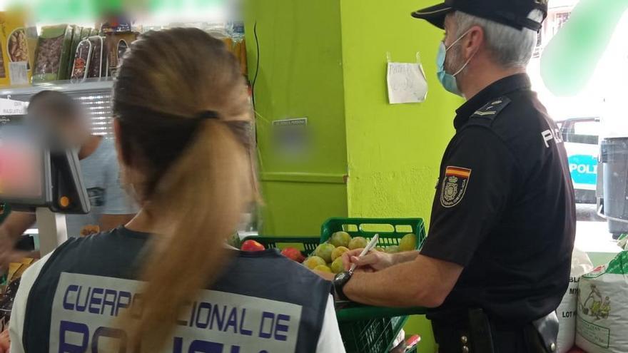 Se realizaron dos inspecciones en dos fruterías de Benidorm.