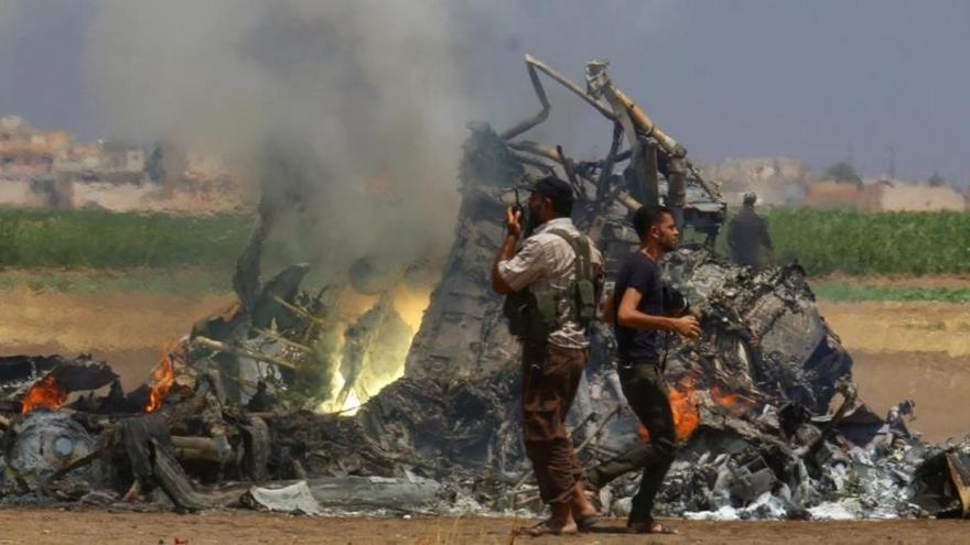 Los rebeldes sirios derriban un helicóptero ruso sobre la provincia de Idleb