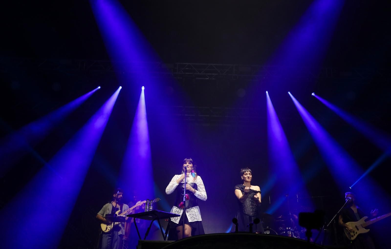 En imágenes | Concierto de Rozalén en el Príncipe Felipe de Zaragoza