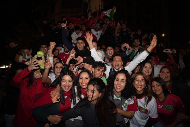 GALERÍA | La colonia marroquí de Castellón festeja en las calles el pase a semifinales del Mundial 2022