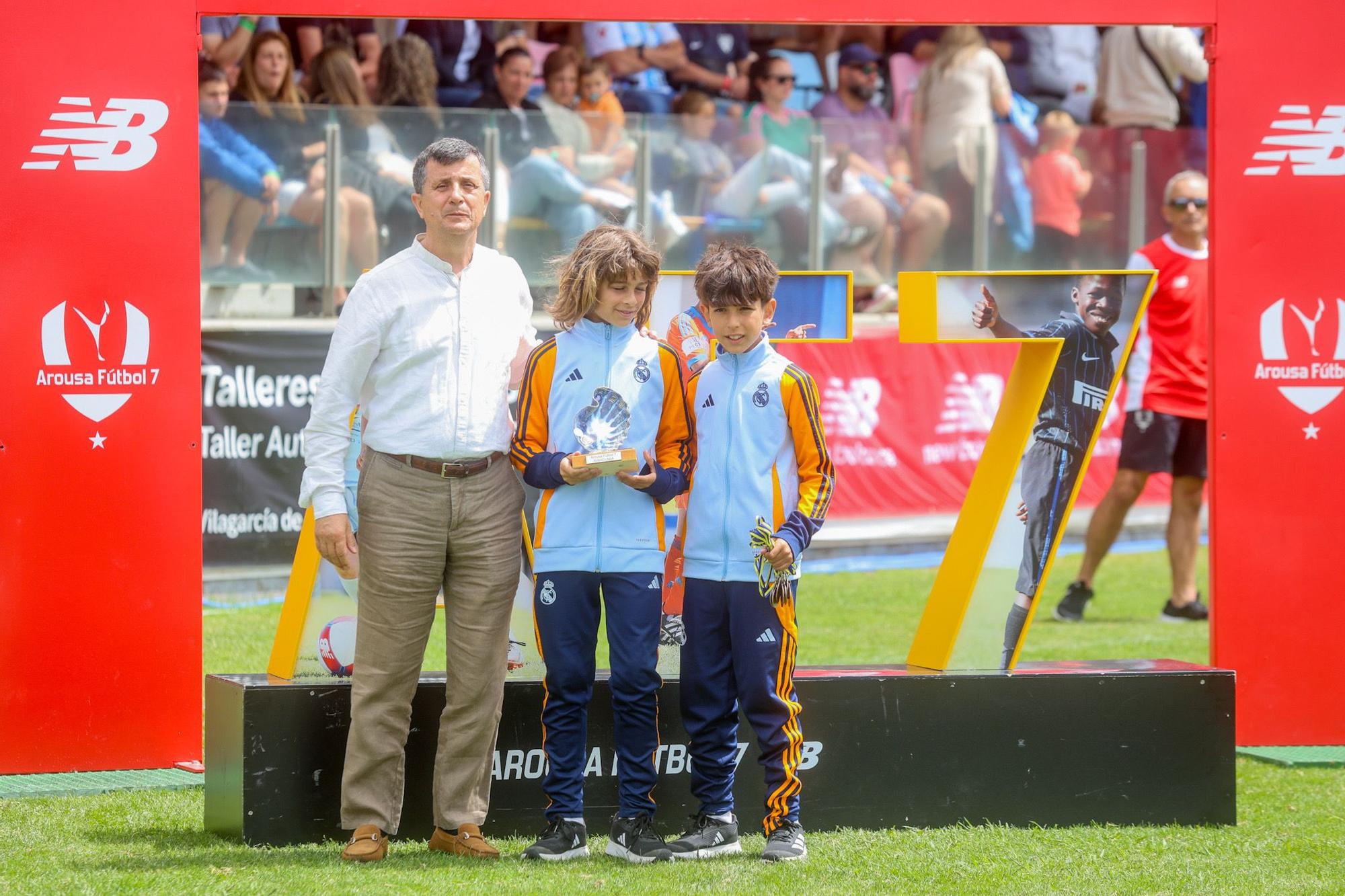 El Porto se lleva el primer título de Arousa Fútbol 7 a Portugal