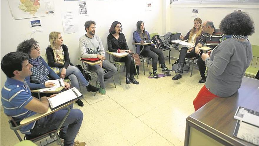 Educación se prepara para ofrecer los niveles C1 y C2 en escuelas de idiomas