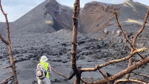 Los minerales de las fumarolas del volcán ‘chivan’ la temperatura de sus entrañas.