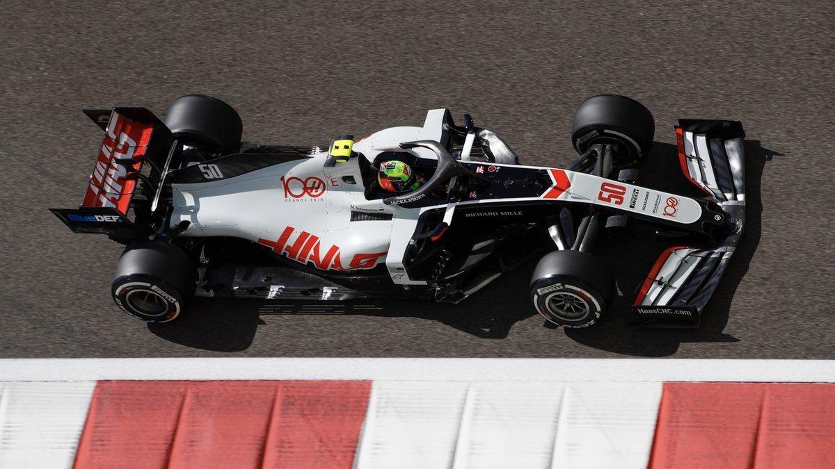 Mick Schumacher ha debutado en F1 en el circuito de Yas Marina