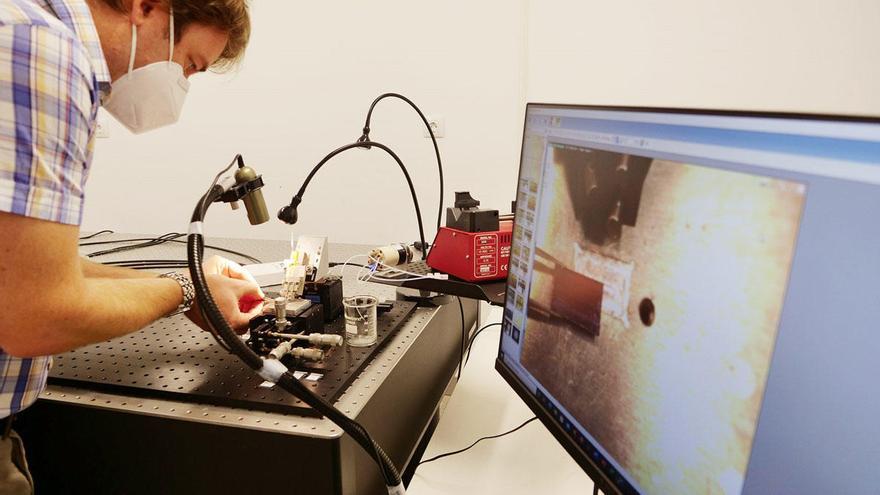 Diseñan un sistema de detección precoz del coronavirus basado en sensores fotónicos