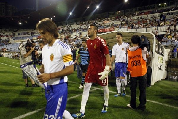 El Real Zaragoza logra el trofeo 'Carlos Lapetra' en la tanda de penaltis