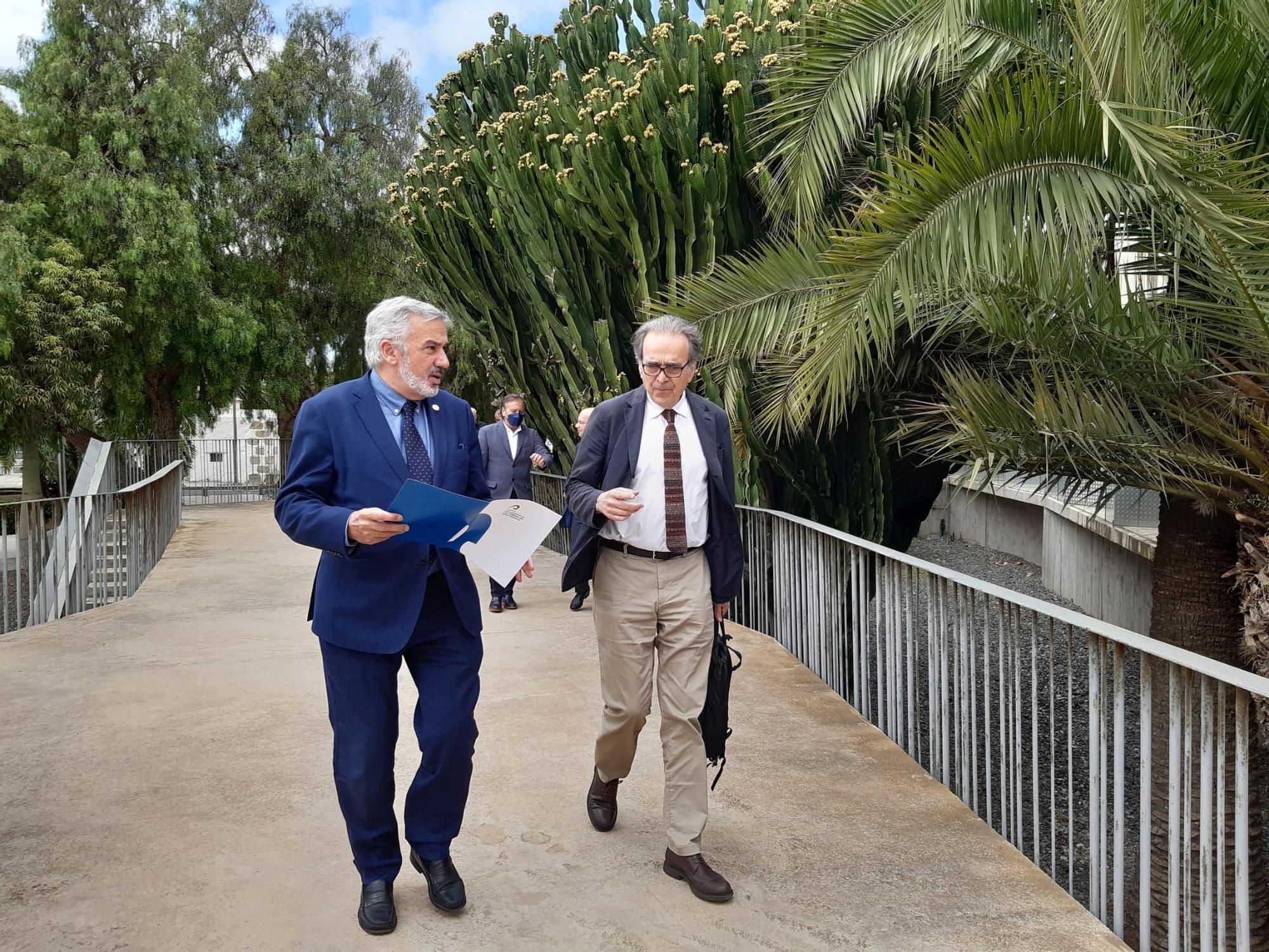 Reunión del ministro de Universidades, Joan Subirats con los rectores canarios