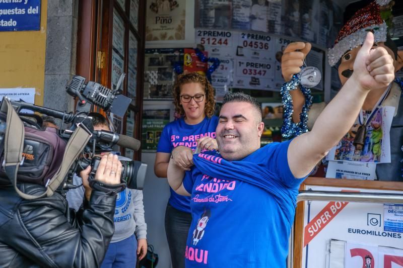 Teror. Administración de loterías de Teror, Av. de Venezuela,  un tercero y tres quintos premios.  | 22/12/2019 | Fotógrafo: José Carlos Guerra