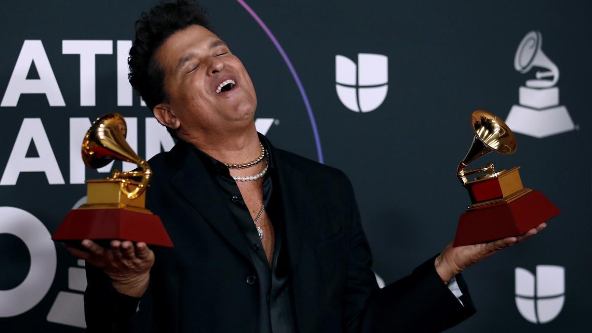 Carlos Vives, con los premios a mejor álbum tropical contemporáneo y mejor canción de pop/rock.