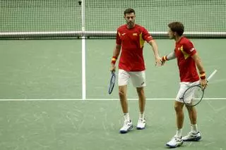 Pierre-Hugues Herbert y Edouard Roger Vasselin - Marcel Granollers y Pablo Carreño de la Copa Davis, en imágenes.