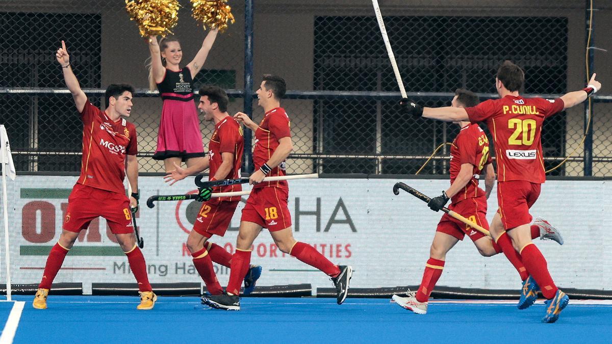 La selección española, celebrando un gol