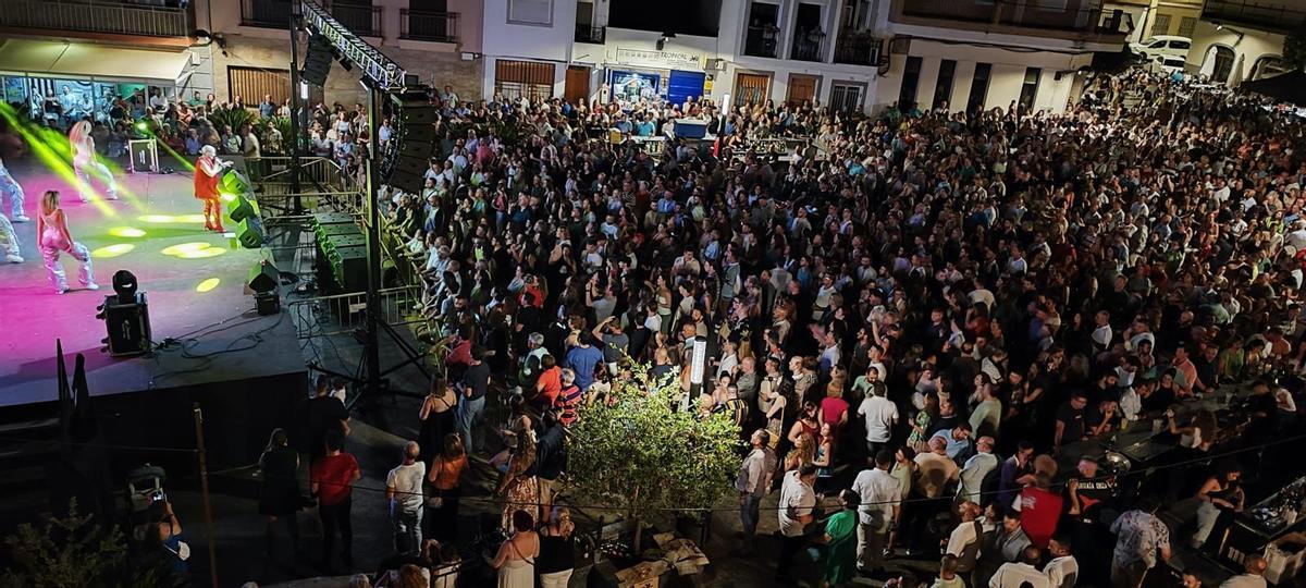 Calamonte se vuelca en sus grandes noches de verano.
