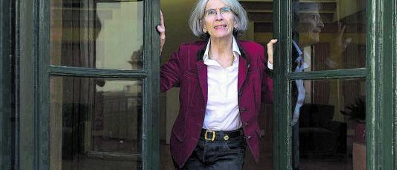 Donna Leon.