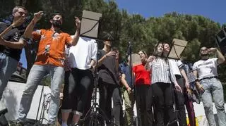 El compromiso de los chavales da alas a una red de 'esplais' de barrio en Barcelona